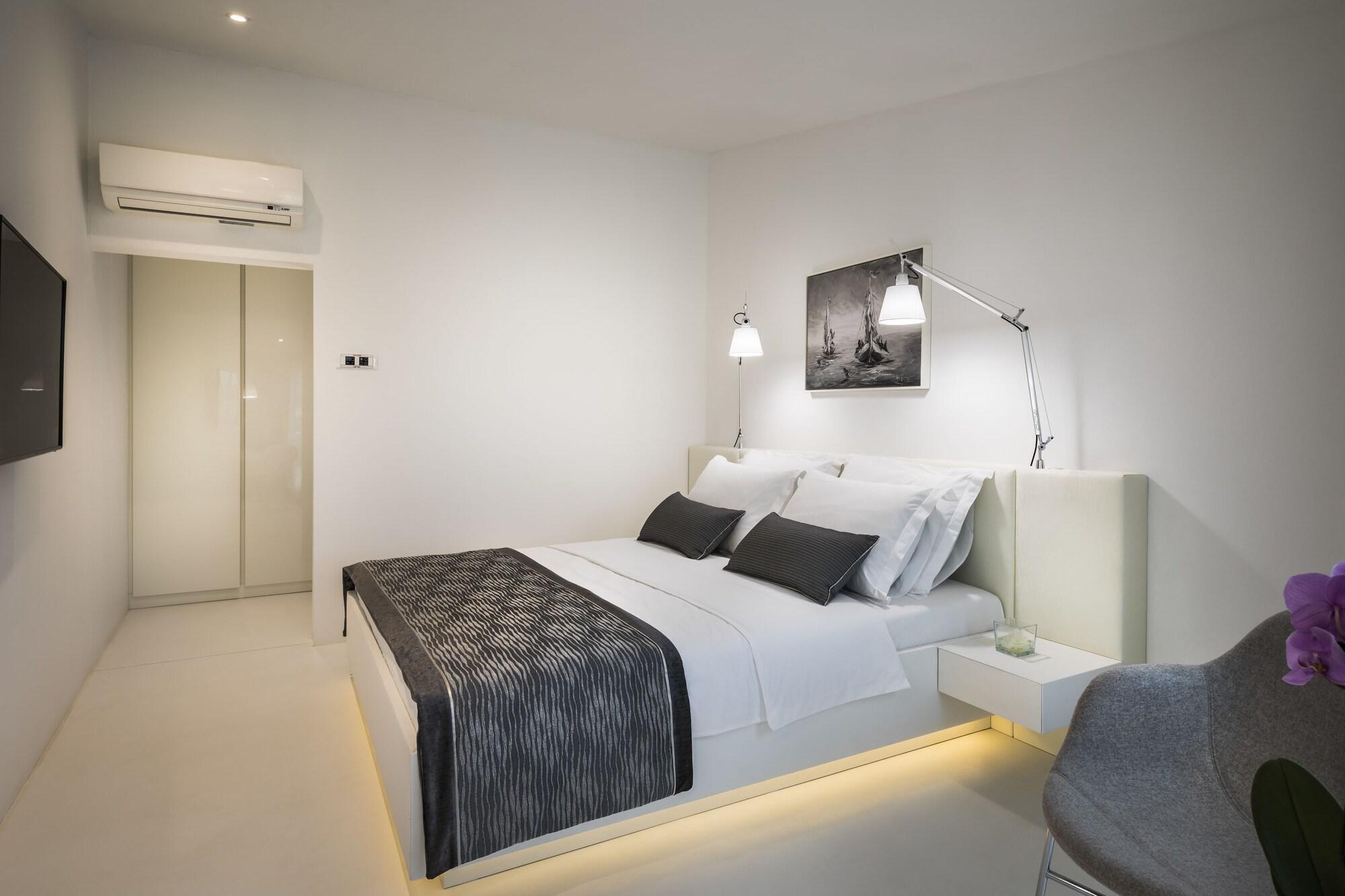Hotel Rivalmare Boutique - New!